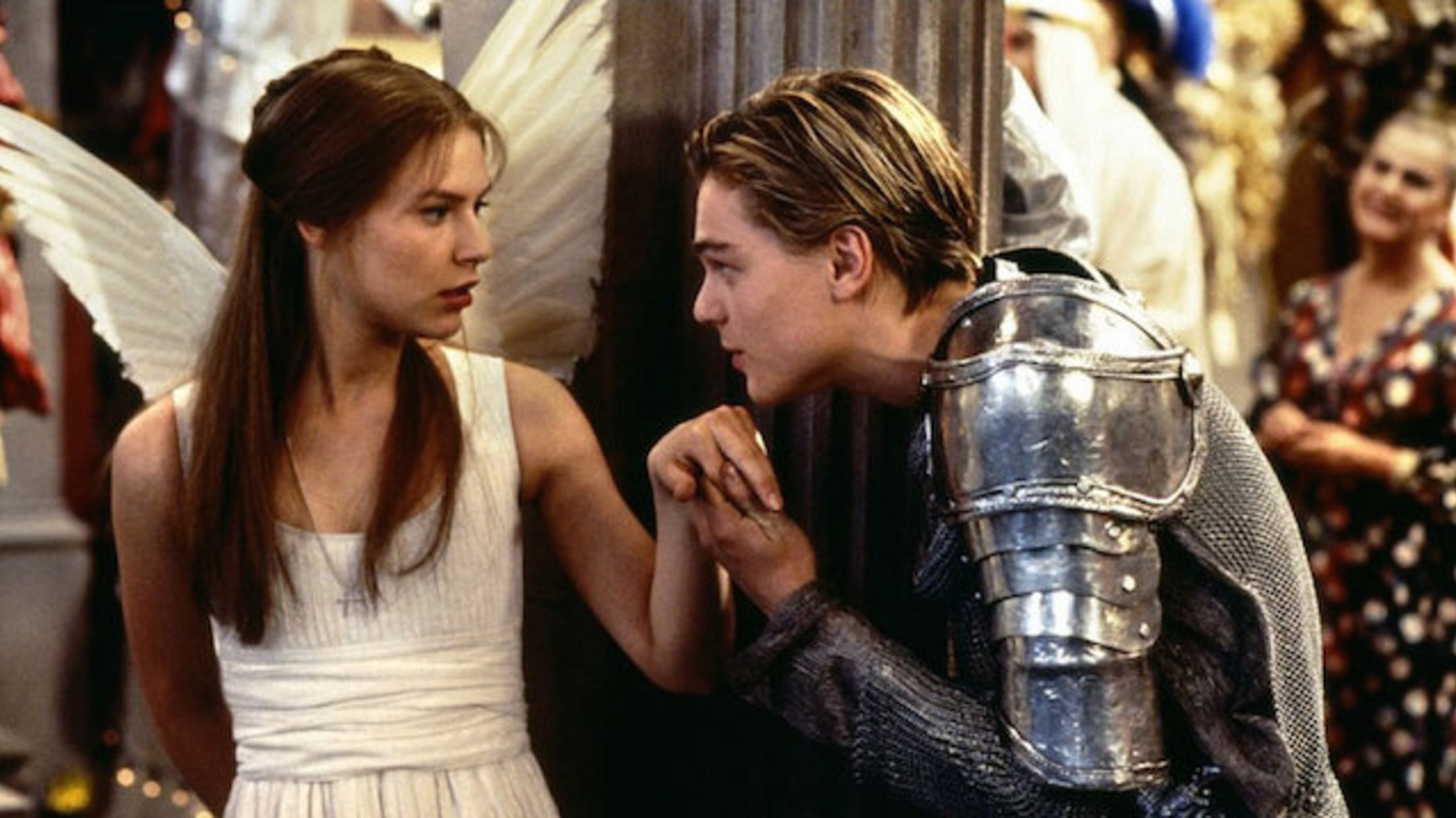 Baz Luhrmann S Romeo Juliet Is As Irreplaceable As Ever Features Roger Ebert