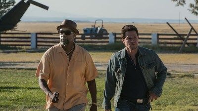 2 Guns Movie Review Film Summary 13 Roger Ebert