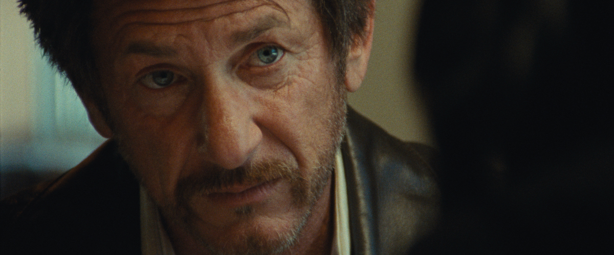 Flag Day movie review & film summary (2021) Roger Ebert