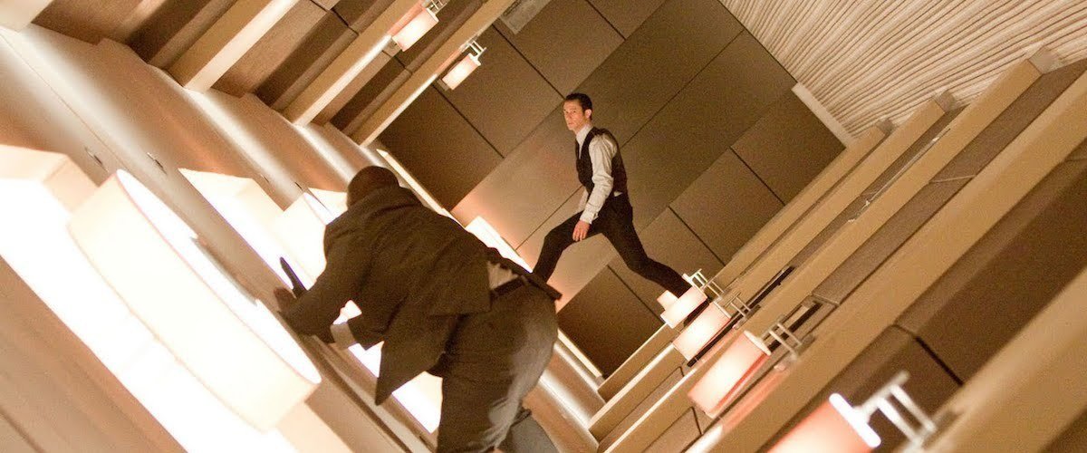 Inception movie review & film summary (2010) | Roger Ebert