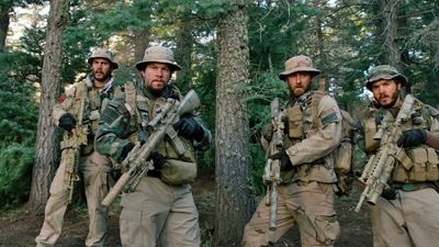Lone Survivor movie review & film summary (2013) - Vimarsana News