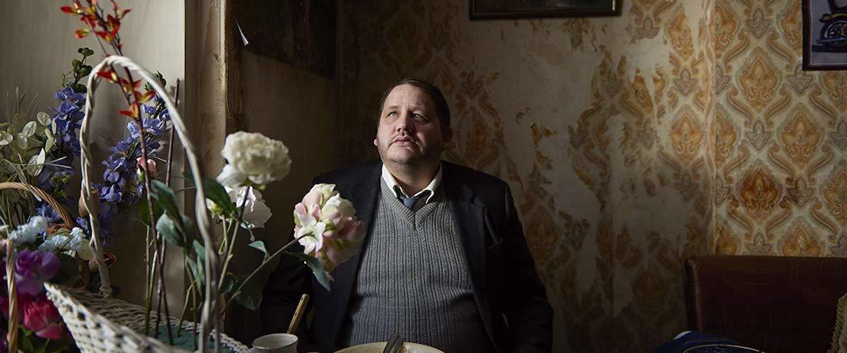 Ray & Liz Movie Review & Film Summary (2019) Roger Ebert