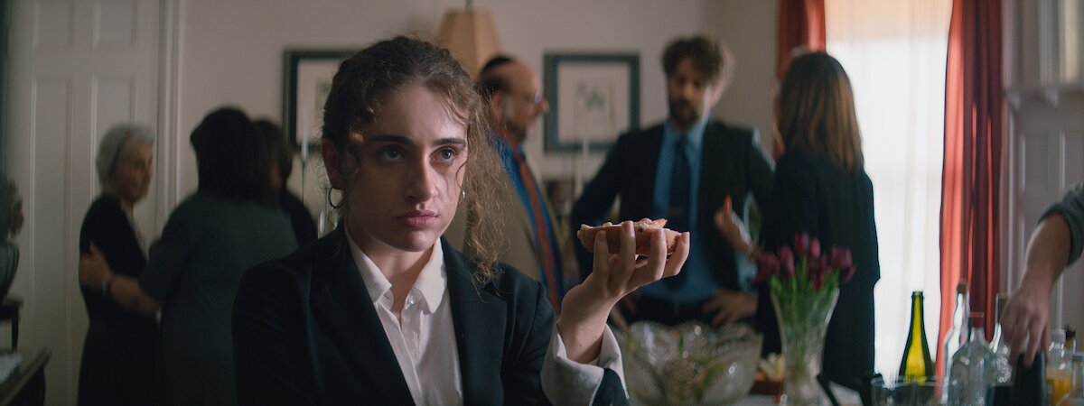 Shiva Baby movie review & film summary (2021) | Roger Ebert