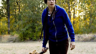 Wendy and Lucy movie review & film summary (2009) - Vimarsana News